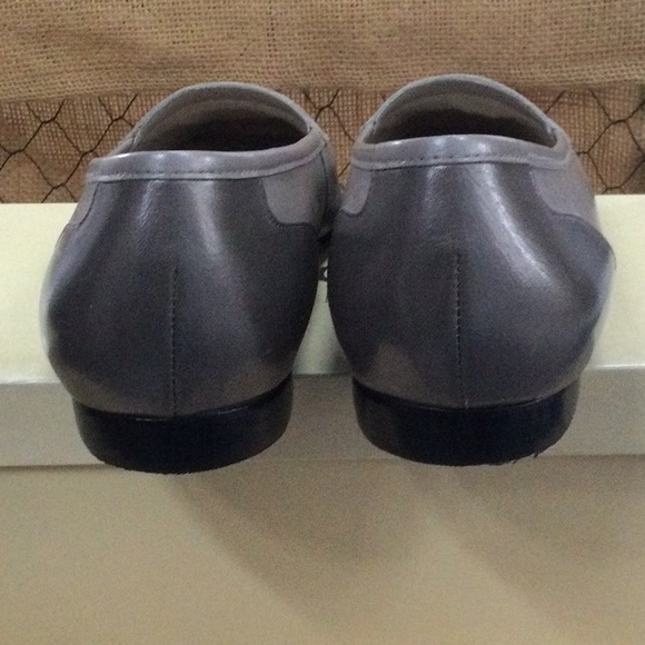 Enzo Angiolini woman’s size 8 1/2 tan loafers - Picture 3 of 5